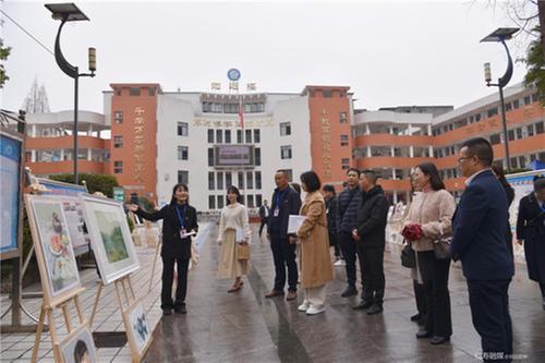 坝达初中迎接艺术教育特色学校验收获好评