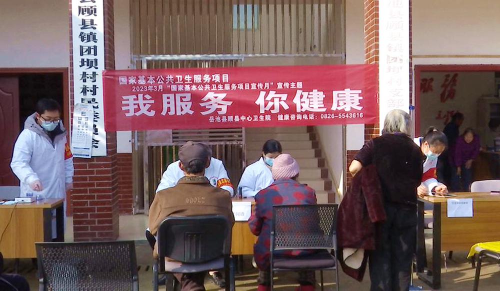 顾县镇：基本公卫进村入户 守护群众身体健康