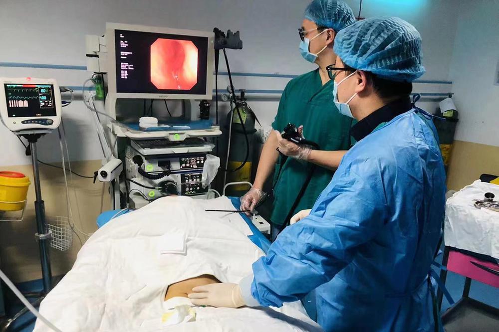 华西广安医院完成全市首例经皮内镜下胃造瘘术