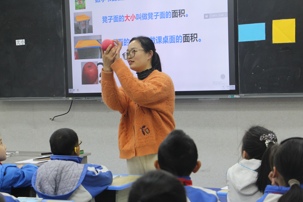 南江县红光镇小学开展“聚焦核心素养”主题教研活动