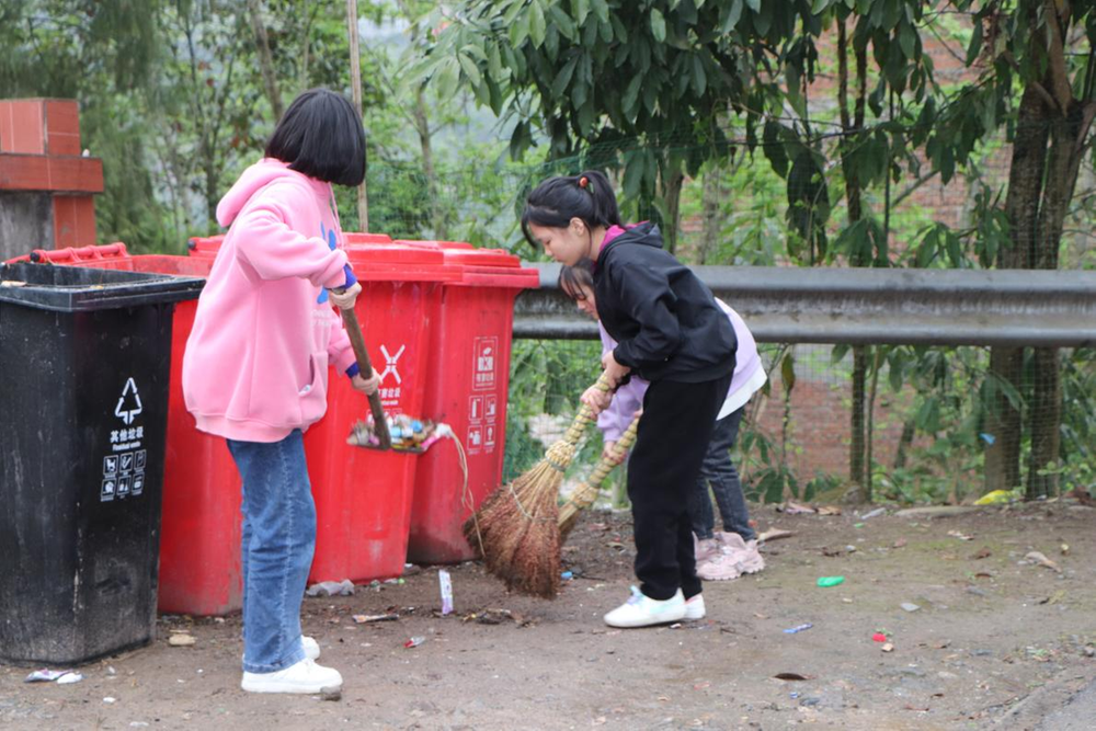巴州区曾口镇金碑小学打造文明校园