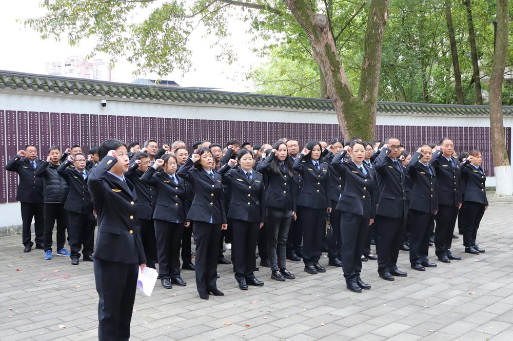 岳池县市场监管局开展主题党日活动