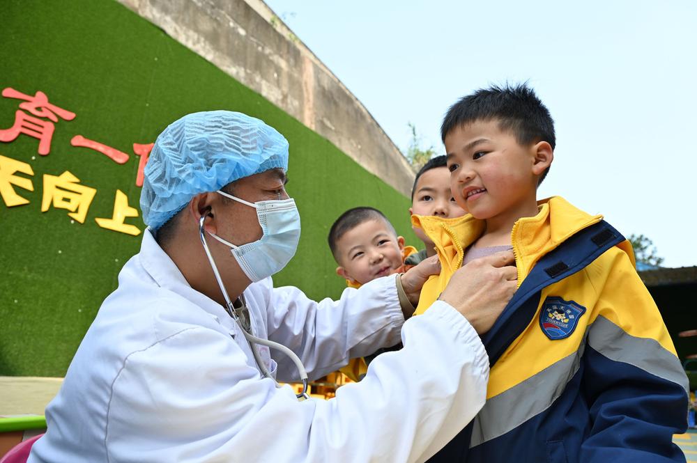 武胜经开区机关党支部开展主题党日活动