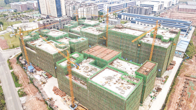 前锋区：加快推进项目建设 让企业“拎包入驻”