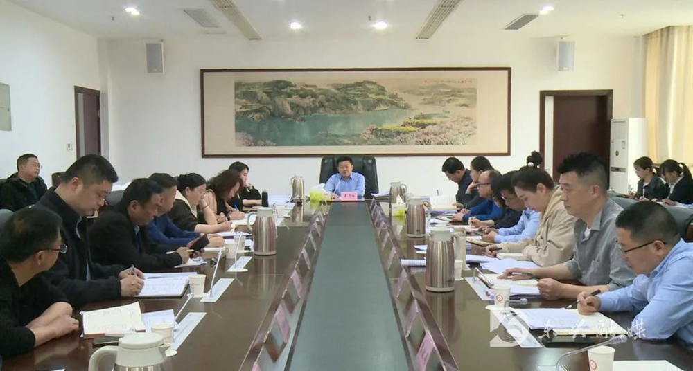 深耕“三农”工作，加快打造乡村振兴“东兴样板”