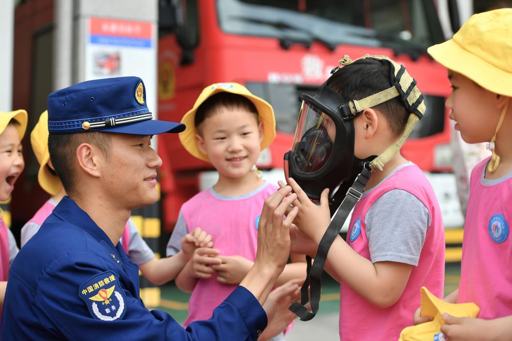 蓬安县：消防润童心 安全伴我行