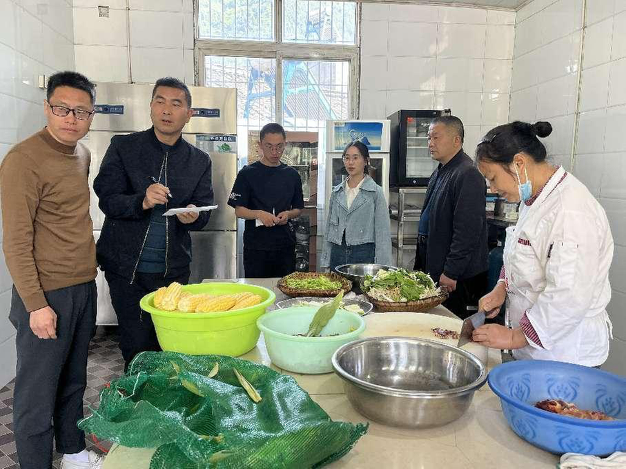 南江县乐坝小学打造平安校园