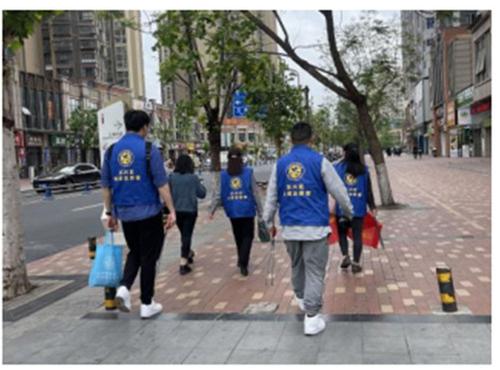 东兴区科协开展义务劳动主题党日活动