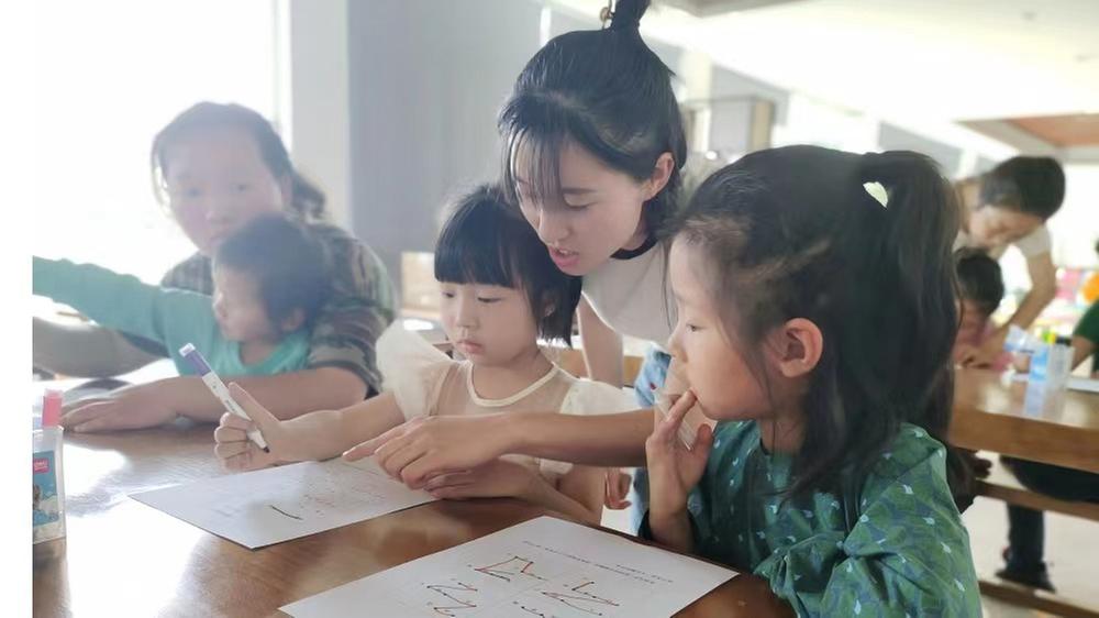 青神县开展“东坡故事进社区”阅读主题活动