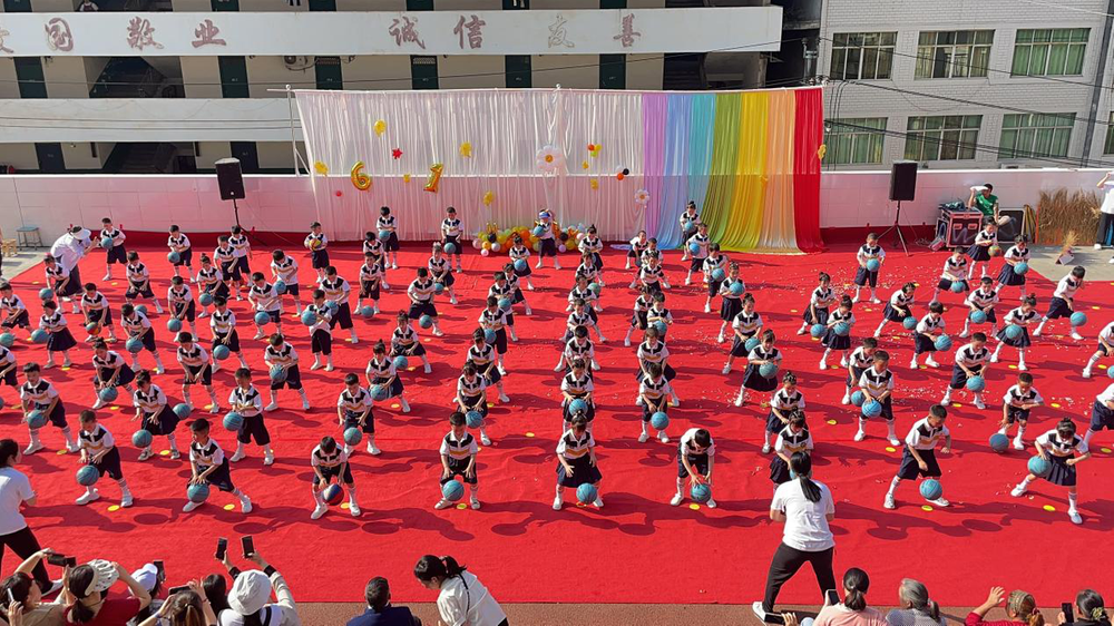 南江县大河镇中心幼儿园举行“童心向党 快乐成长”庆“六一”活动