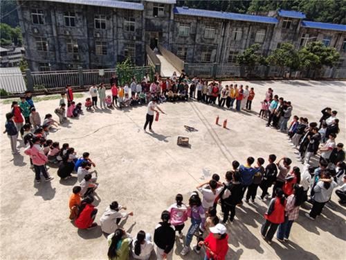 南江县关门镇九义校开展消防知识培训