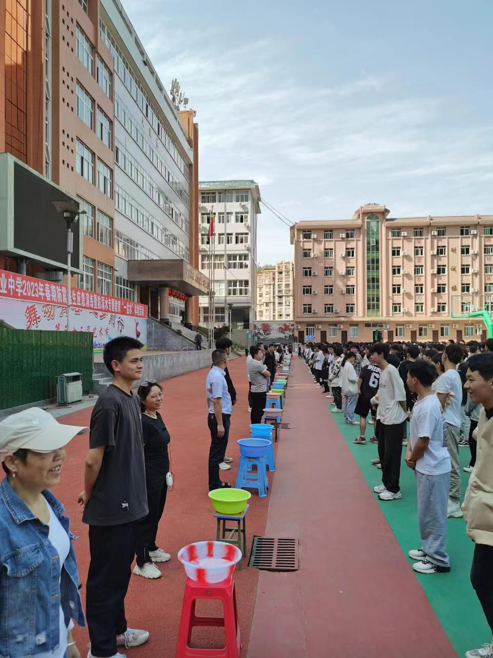 南江县职业中学增强学生防溺水意识