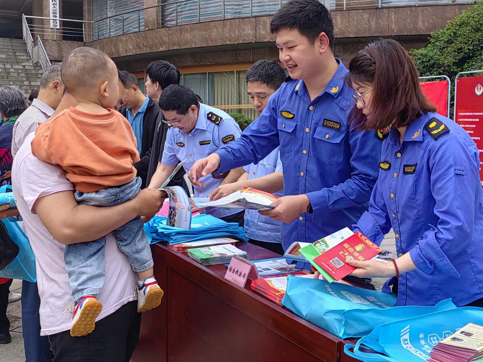 武胜县综合行政执法局：创文明城市 共筑美好家园