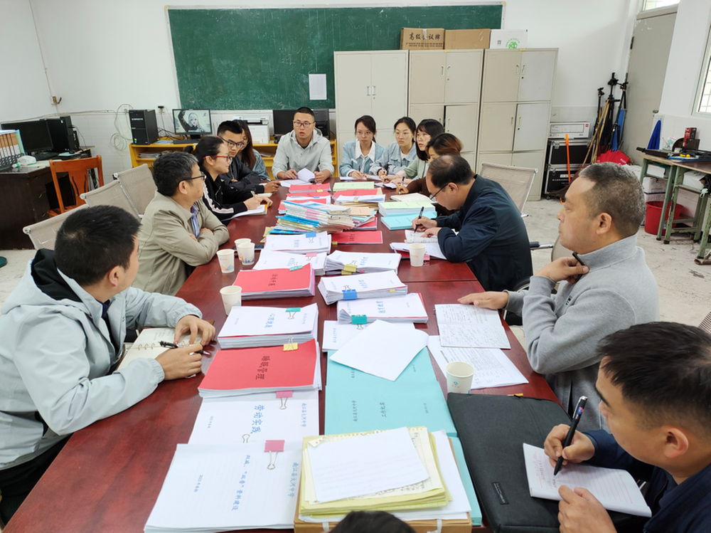 南江县教科体局到大河中学督导考核