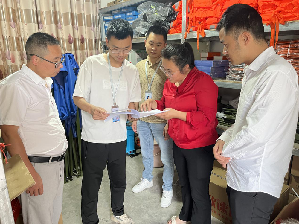 成都东部新区石板凳街道纪工委强化防汛督查 确保安全度汛