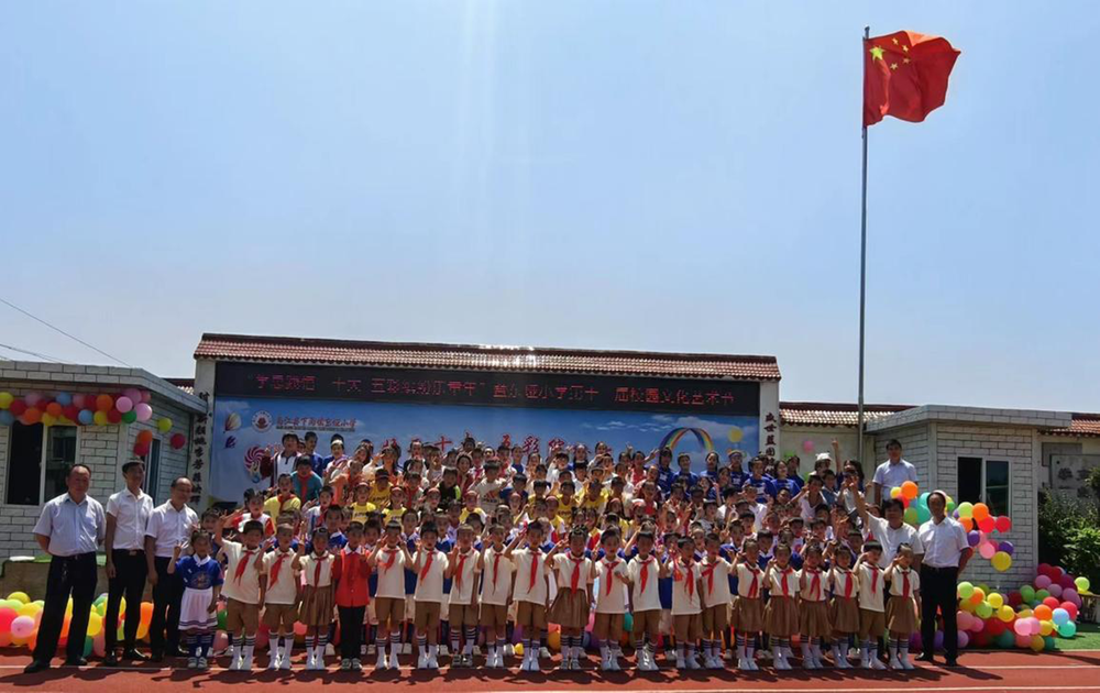 南江县东垭小学举办第十二届校园文化艺术节