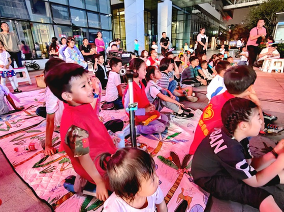 成都市武侯区高碑社区开展“听童声·伴成长”席地庆六一活动