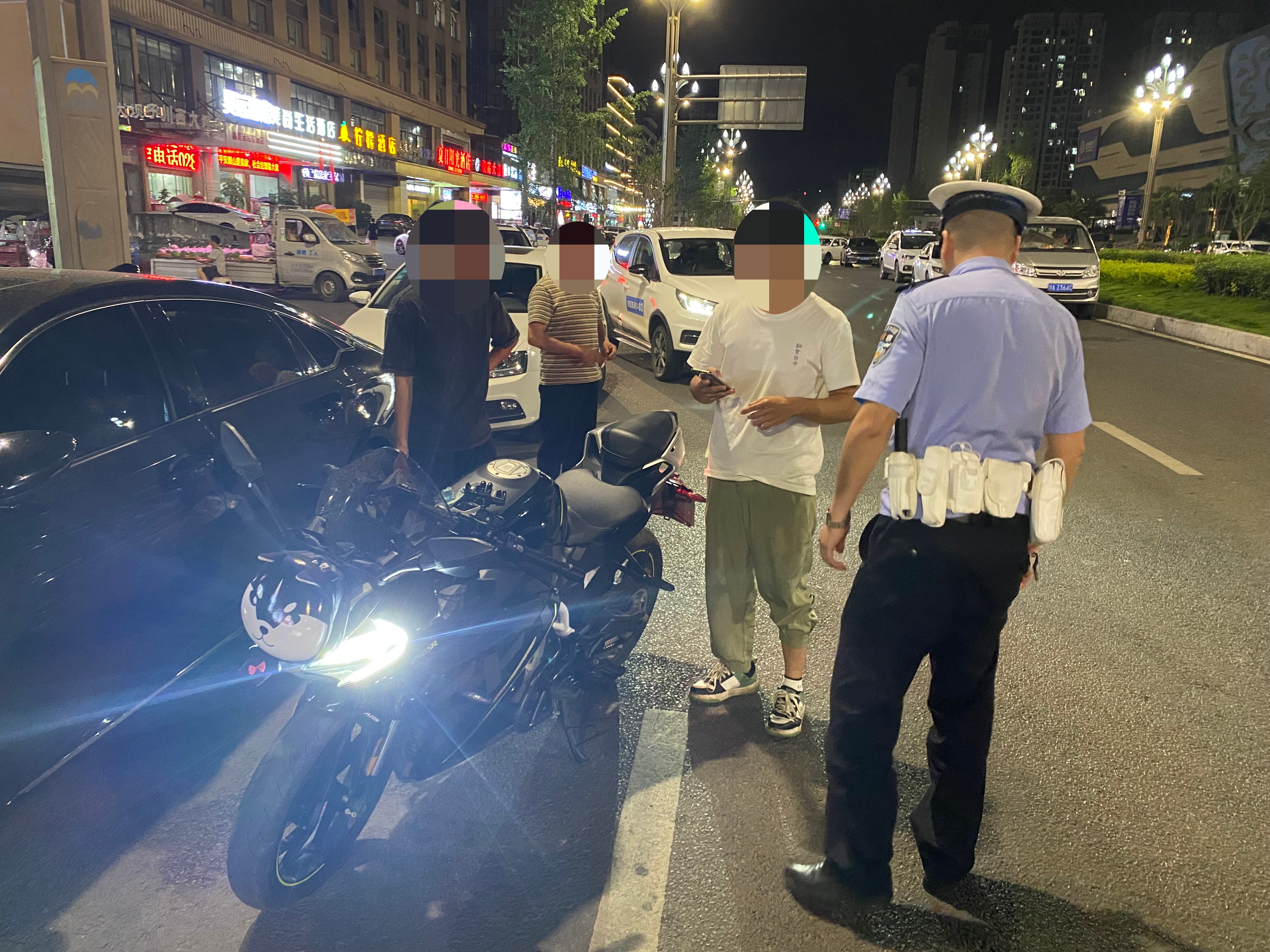 眉山天府公安为中高考“静音”