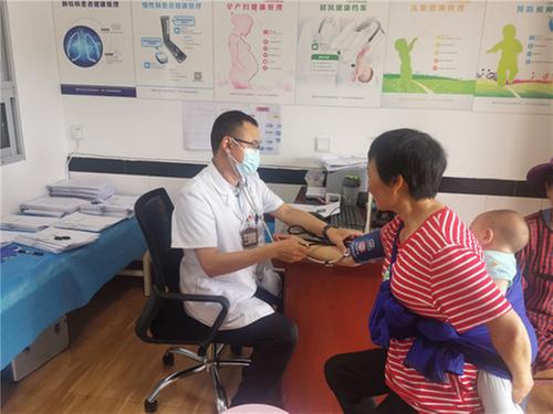 小病不出村，丹棱县打通乡村医疗“最后一公里”