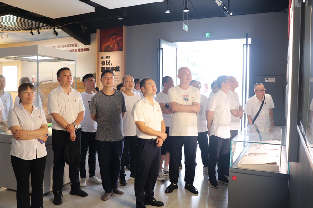 岳池县市场监督管理局开展主题党日活动