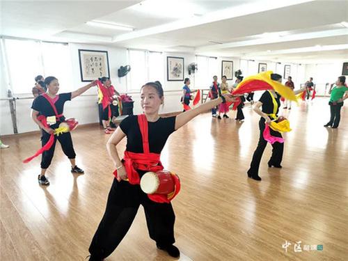 鼓声阵阵 红绸飞舞！内江市市中区“汉安腰鼓”舞起来了