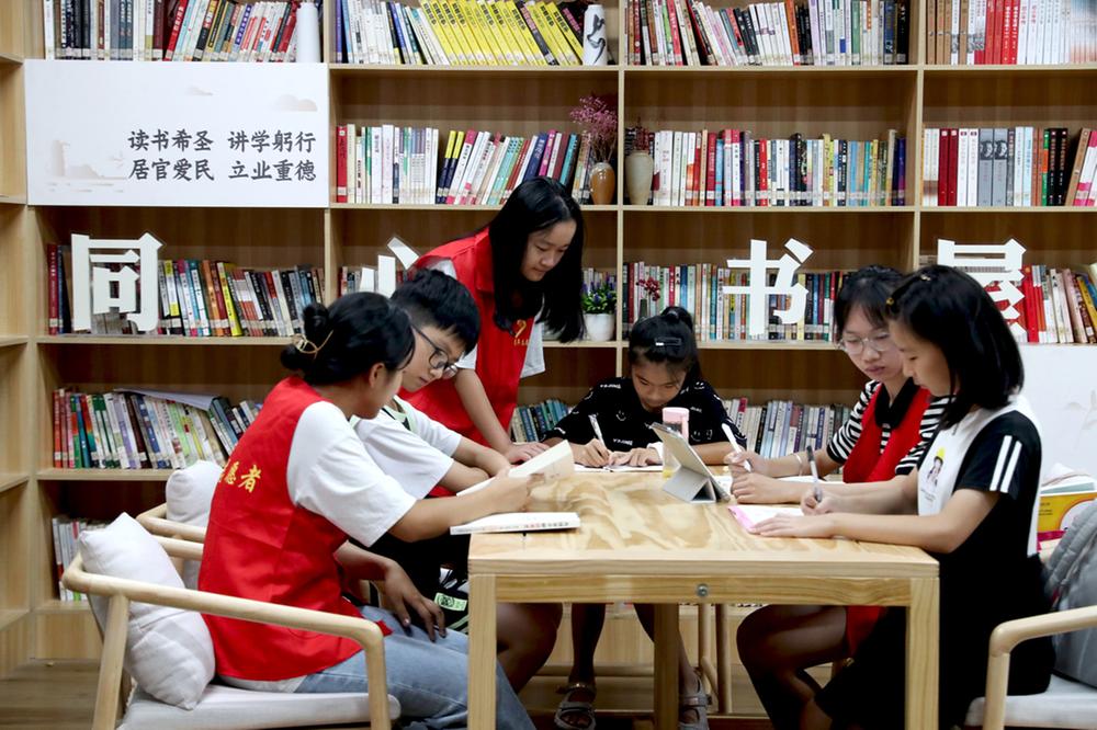 中桥街道：暑期托管 多彩童年