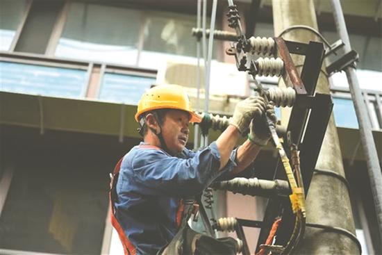 青神电力工人帅静强：真情守护万家灯火