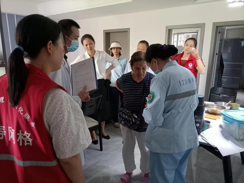 仁寿县社区网格员：小小善举暖人心