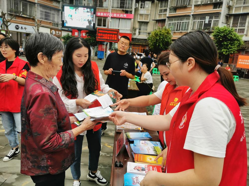 东坡区启动2023年全国科普日宣传活动