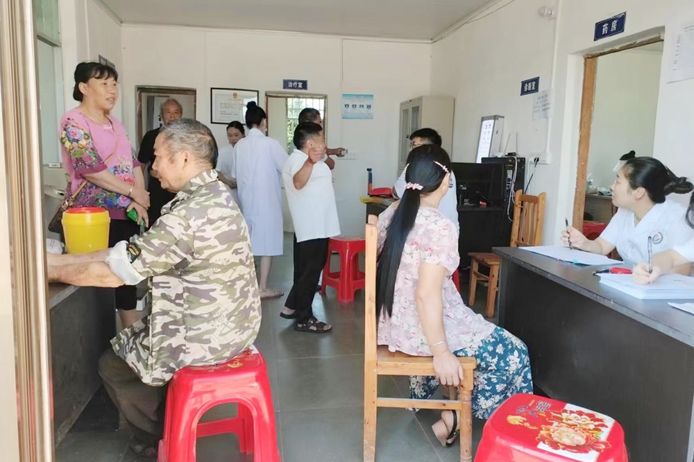 兴隆镇卫生院开展义诊志愿服务活动