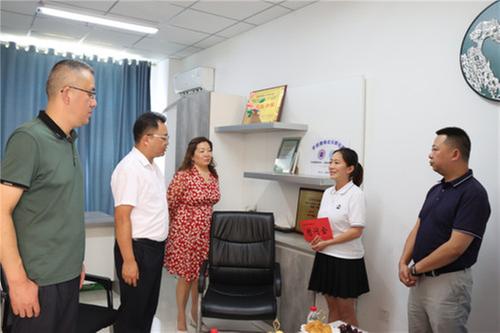 立德树人 共铸师魂！成都东部新区石板凳街道庆祝第39个教师节