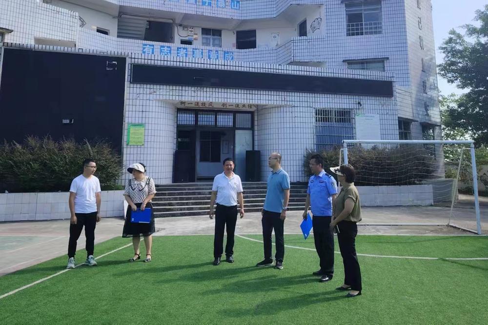 龙孔镇开展秋季开学安全大检查