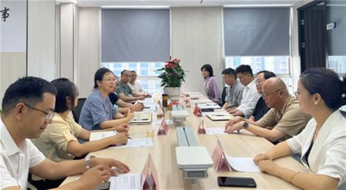 成都大学专家教授考察调研四川奥和律师事务所