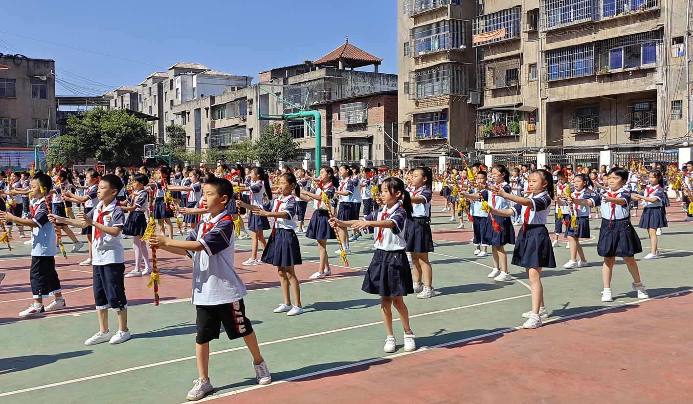 视频新闻|华蓥市双河二小：“打连厢”进校园 民间曲艺新活力