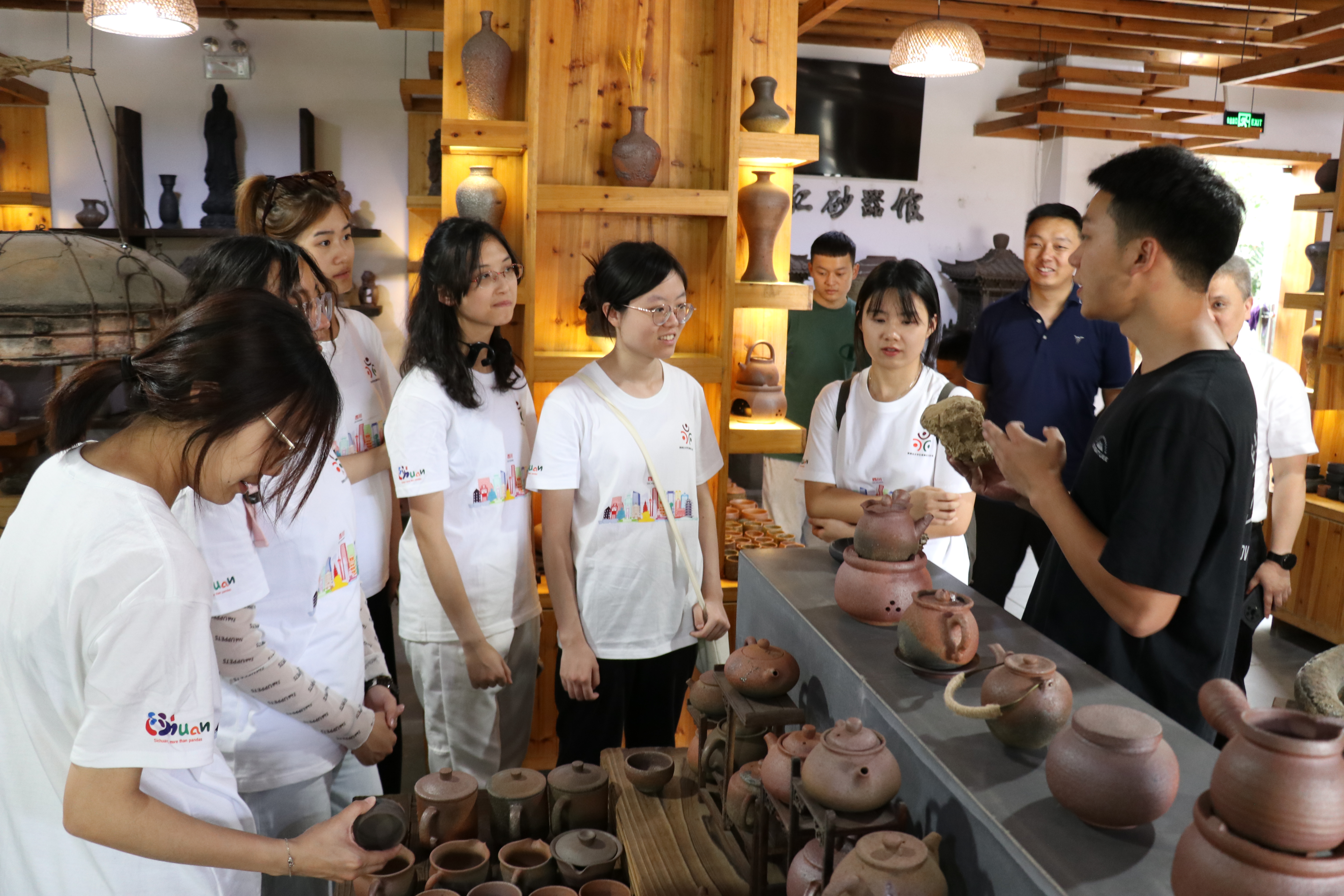 再次启航！2023年港澳台大学生暑期实习活动（四川）拉开帷幕