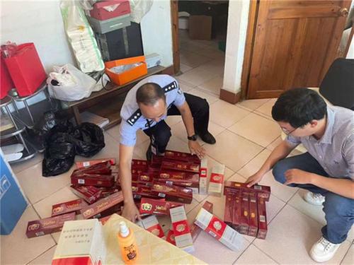 丧葬宴席上惊现假烟！邻水公安联合县烟草专卖局破获一起非法销售假烟案