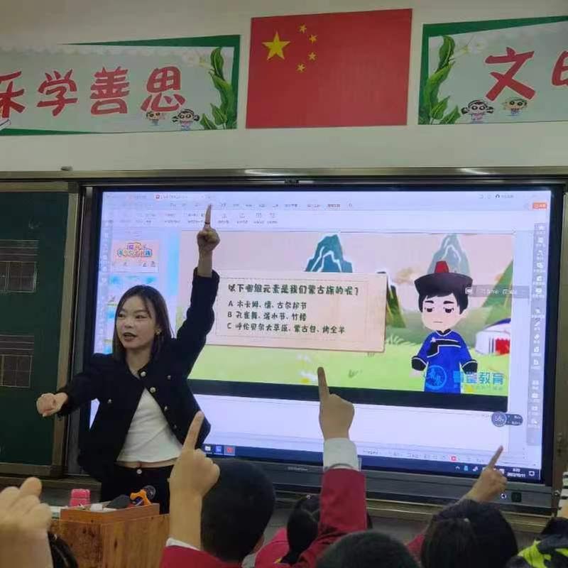 巴州区六小开展“聚焦好课堂 绽放青春力量”艺体组新入职教师汇报课活动