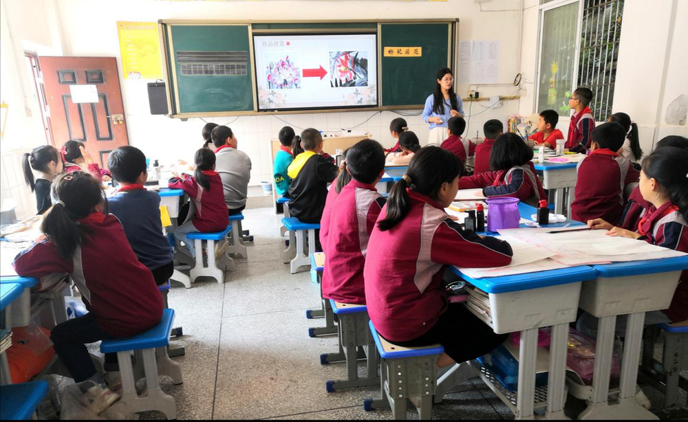 南江县大河镇小学举行美术教师赛课活动