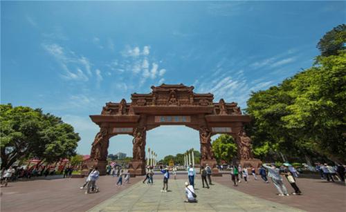 “老景区”迈出“新步子” 乐山大佛景区焕新颜