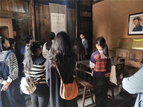 传承红色基因 服务乡村振兴