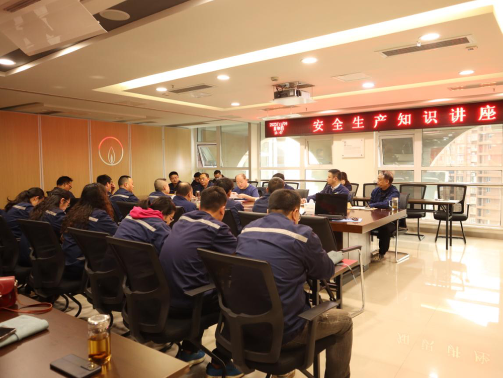 岳池县应急管理局深入企业开展安全知识宣讲