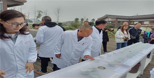 金口河神叶源红茶荣获乐山市“银龄杯”大赛特别金奖　