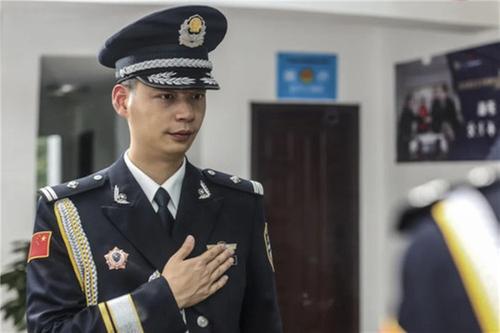 舞善治利剑 绘高竹画卷