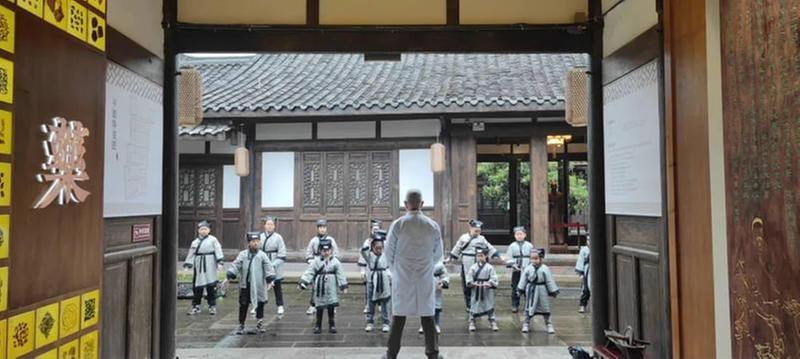 遍寻巨匠足迹 传承济世精神