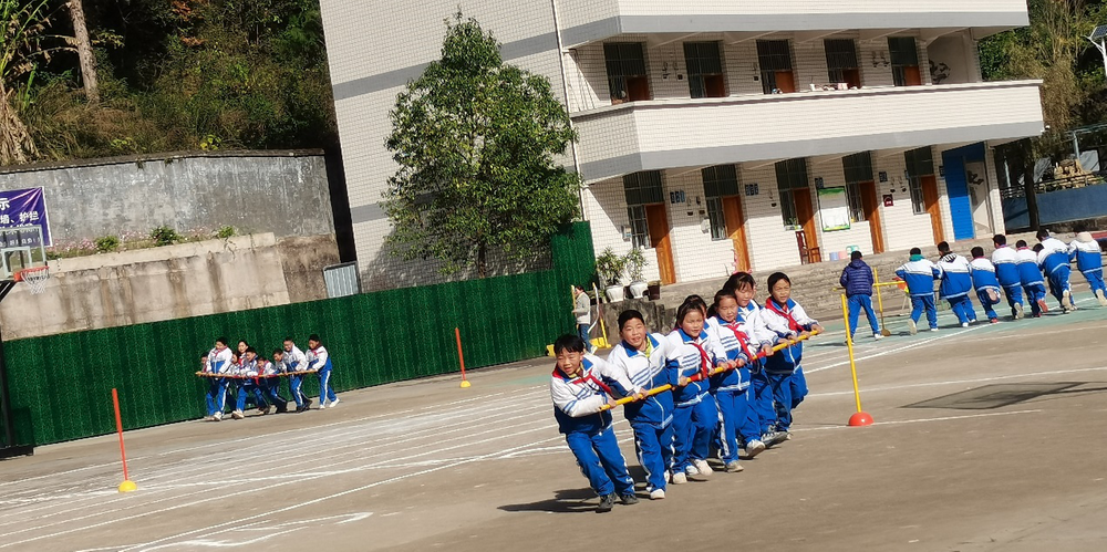南江县关路镇九义校举办第二十届冬季田径运动会