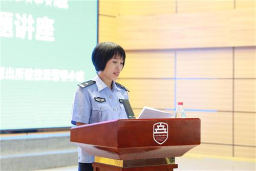 【榜样的力量】季小琼：深耕社区 守护百姓平安