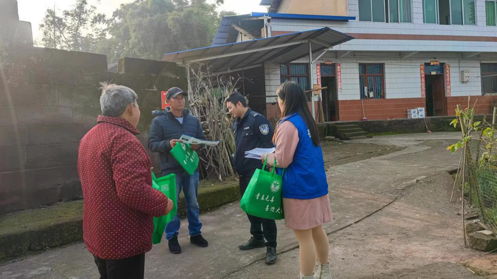 石垭镇开展禁毒防艾宣传活动