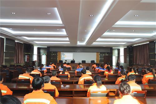 防范于未“燃” 岳池县环卫所联合县消防大队开展消防安全培训