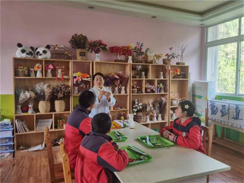 南江县特殊教育学校开展校内公开课活动