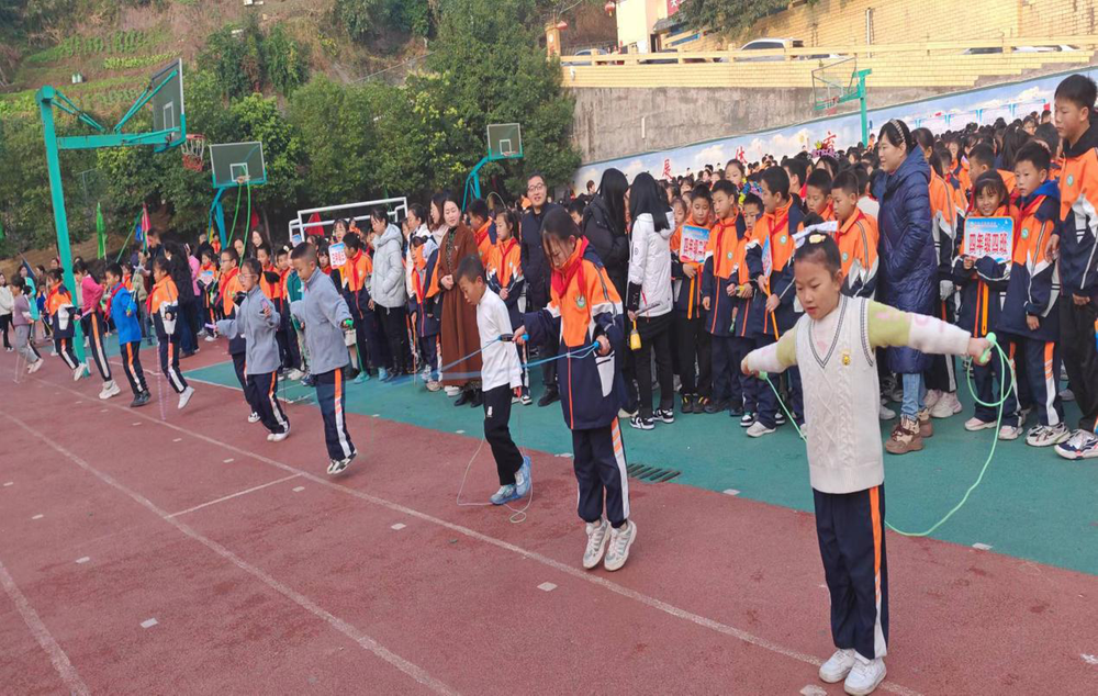南江县朝阳小学:课间活动丰富多彩 助力学生快乐成长